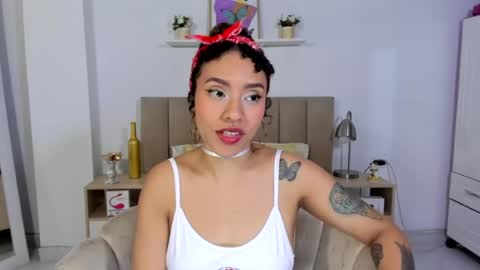 Zoe Gruber online show from 07-20-26, 12:03