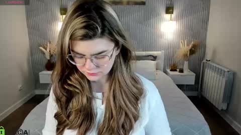 Snapshot of zoe_j0y chatting on 02-17-26, 01:46 Zoe online show from 02-17-26, 01:46