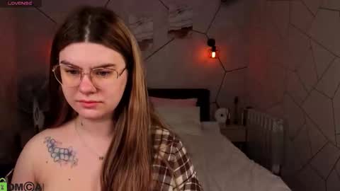 Snapshot of zoe_j0y chatting on 02-25-26, 01:37 Zoe online show from 02-25-26, 01:37