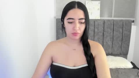 zoe_jones7 online show from 10-10-25, 03:49