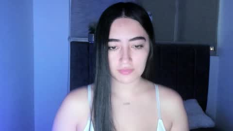 zoe_jones7 online show from 10-20-25, 02:01