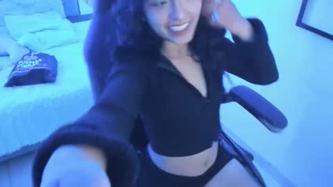 Snapshot of zoe_jonesx chatting on 03-17-26, 05:00 zoe_jonesx online show from 03-17-26, 05:00