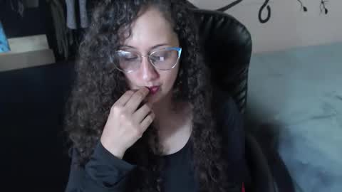 Zoe Koller online show from 05-06-26, 04:01
