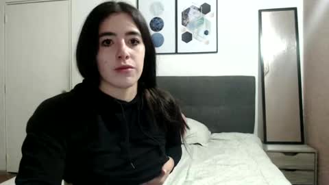 Snapshot of zoe_mill33r chatting on 02-26-25, 03:53 Zoe online show from 02-26-25, 03:53