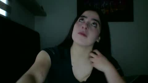 Snapshot of zoe_mill33r chatting on 11-09-25, 10:19 Zoe online show from 11-09-25, 10:19