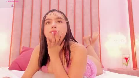 Snapshot of zoe_monrow chatting on 08-05-26, 03:26 Zoe Monrow online show from 08-05-26, 03:26