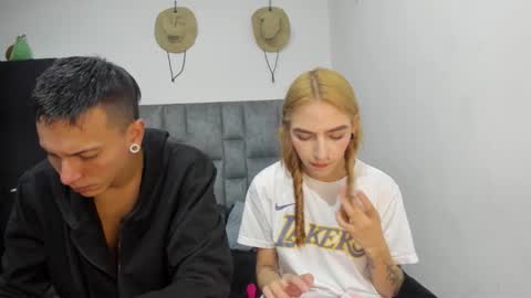 Snapshot of zoe_painn chatting on 11-12-25, 11:47 She Zoe He Painn online show from 11-12-25, 11:47