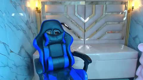 Zoe  online show from 11-08-25, 03:29