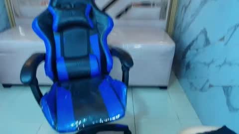 Zoe  online show from 11-13-25, 03:49