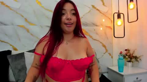 Snapshot of zoe_ross1 chatting on 06-18-26, 09:14 Zoe online show from 06-18-26, 09:14
