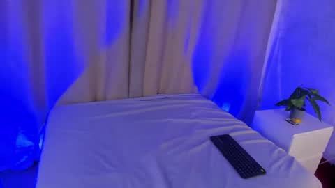 zoe_rousee_ online show from 07-04-26, 12:11
