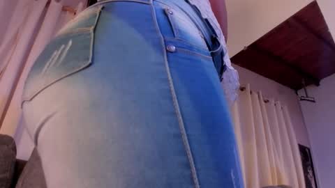 Zoe online show from 10-25-25, 06:32