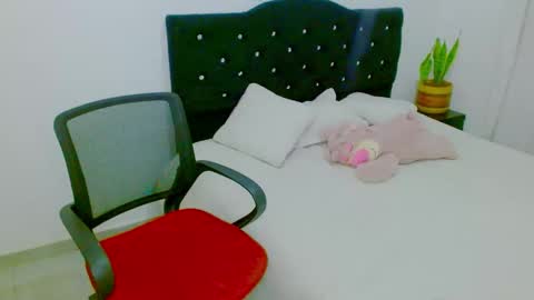 ZOE online show from 11-14-25, 11:24