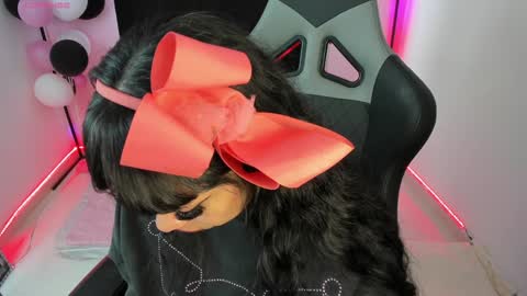 zoe_sullivan_ online show from 12-10-24, 12:38