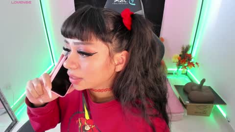 zoe_sullivan_ online show from 12-28-24, 12:35