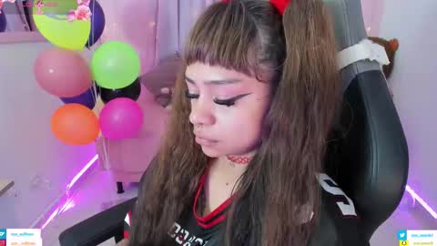 zoe_sullivan_ online show from 11-10-25, 09:41