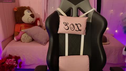 zoe_sullivan_ online show from 04-08-26, 09:20