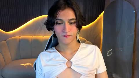 Zoe online show from 12-18-25, 07:53