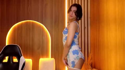 Snapshot of zoe_tp chatting on 02-05-26, 08:57 Zoe online show from 02-05-26, 08:57