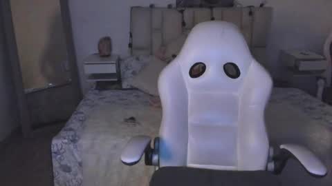 Zoe online show from 11-14-25, 11:31