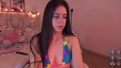 Snapshot of zoe_turnner_18 chatting on 06-23-26, 12:25 Zoe online show from 06-23-26, 12:25