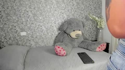 Zoe  online show from 01-14-26, 08:14