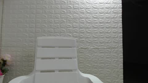 Snapshot of zoe_velvet chatting on 12-01-25, 09:09 Carolina online show from 12-01-25, 09:09