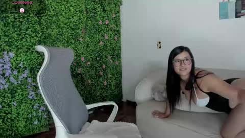 Zoe online show from 09-10-25, 04:56