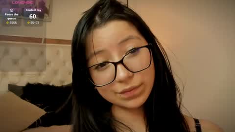 Snapshot of zoe_xra chatting on 05-27-26, 09:23 Zoe online show from 05-27-26, 09:23
