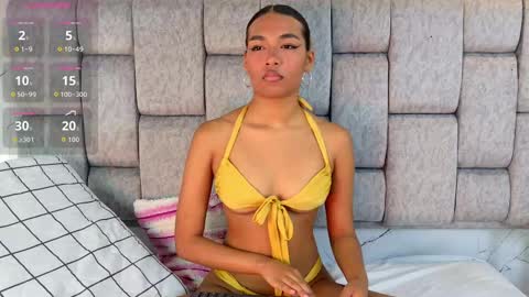 zoeameliie online show from 09-15-25, 08:20