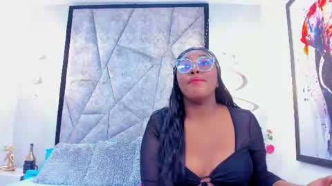 Snapshot of zoebrowns chatting on 06-12-26, 12:04 Zoe online show from 06-12-26, 12:04