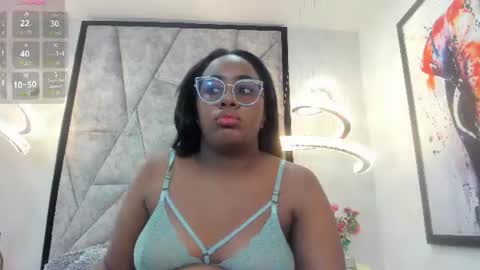 Snapshot of zoebrowns chatting on 07-13-26, 01:36 Zoe online show from 07-13-26, 01:36