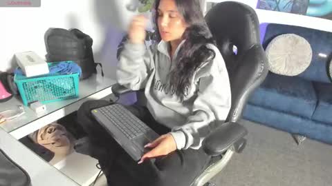 Zoe online show from 02-24-26, 02:53