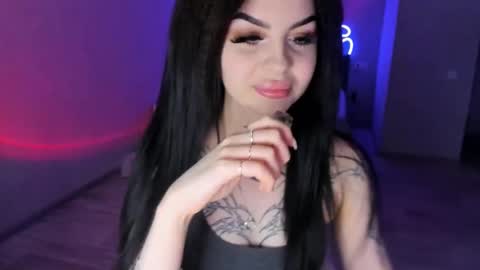 zoedrift online show from 10-11-25, 01:20