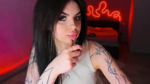 Snapshot of zoedrift chatting on 12-22-25, 03:31 zoedrift online show from 12-22-25, 03:31