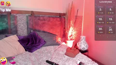 Zoe online show from 02-06-25, 01:43