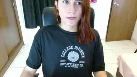 Snapshot of zoee__69 chatting on 12-06-24, 08:07 zoee__69 online show from 12-06-24, 08:07