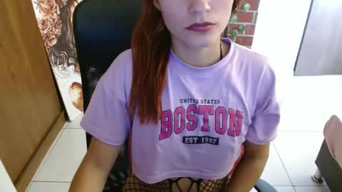 Snapshot of zoee__69 chatting on 03-06-25, 03:24 zoee__69 online show from 03-06-25, 03:24