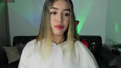  zoee jackson online show from 11-07-25, 02:22