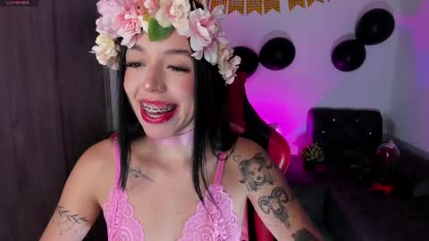 Snapshot of zoee_jackson chatting on 04-21-26, 06:31 zoee jackson online show from 04-21-26, 06:31