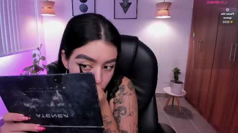 Snapshot of zoee_jackson chatting on 06-16-26, 07:05 zoee jackson online show from 06-16-26, 07:05