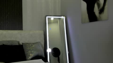 Zoe 3 online show from 06-30-26, 11:33