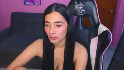 Snapshot of zoee_pamela99 chatting on 04-22-26, 03:20 pamela online show from 04-22-26, 03:20