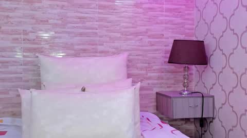 Snapshot of zoeesmitth chatting on 03-08-25, 03:45 ZoeeSmitth online show from 03-08-25, 03:45