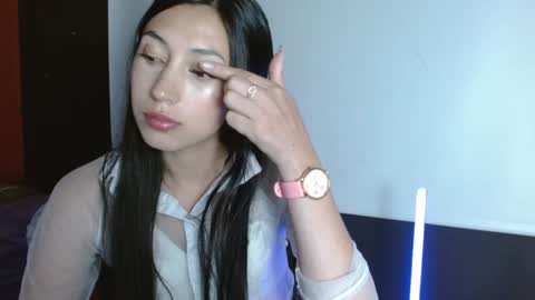 Laura  online show from 12-11-24, 04:07