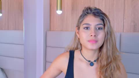 Zoe online show from 04-01-26, 01:41