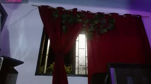 Snapshot of zoemi chatting on 02-10-26, 04:05 zoemi online show from 02-10-26, 04:05