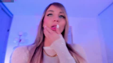 Snapshot of zoepresley chatting on 11-12-25, 12:44 Zoe Presley online show from 11-12-25, 12:44