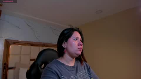 Snapshot of zoes_mile chatting on 04-29-26, 11:36 Zoes online show from 04-29-26, 11:36