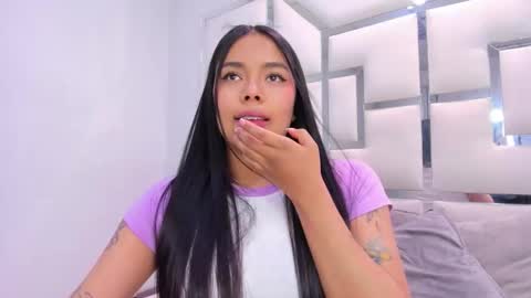 ZoeSwam online show from 12-15-25, 02:05